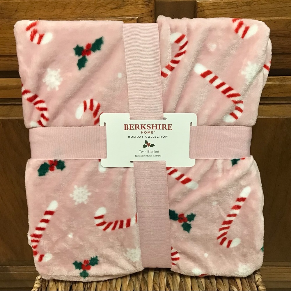 Holiday Throw PINK Candy Cane Holly Snowflake 60” X 90” Berkshire Home TWIN NWT